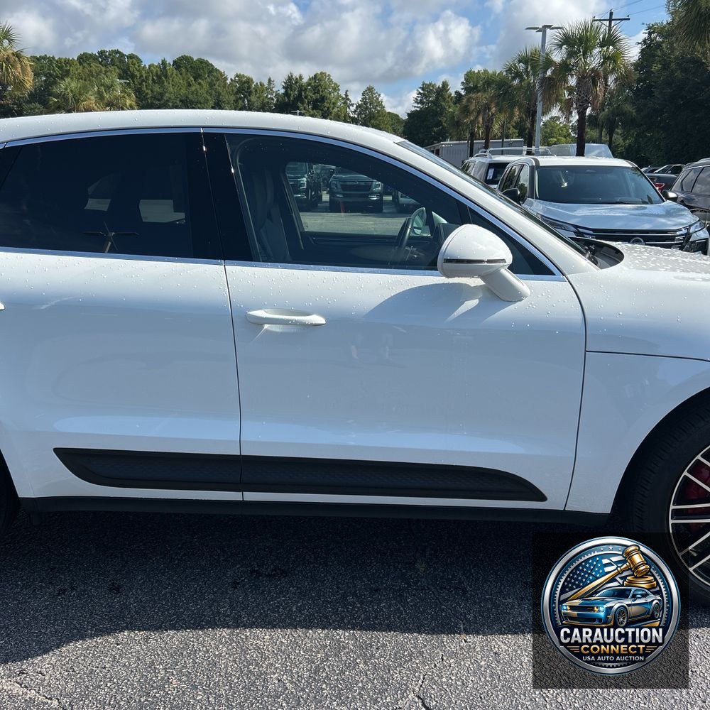2023 Porsche Macan S