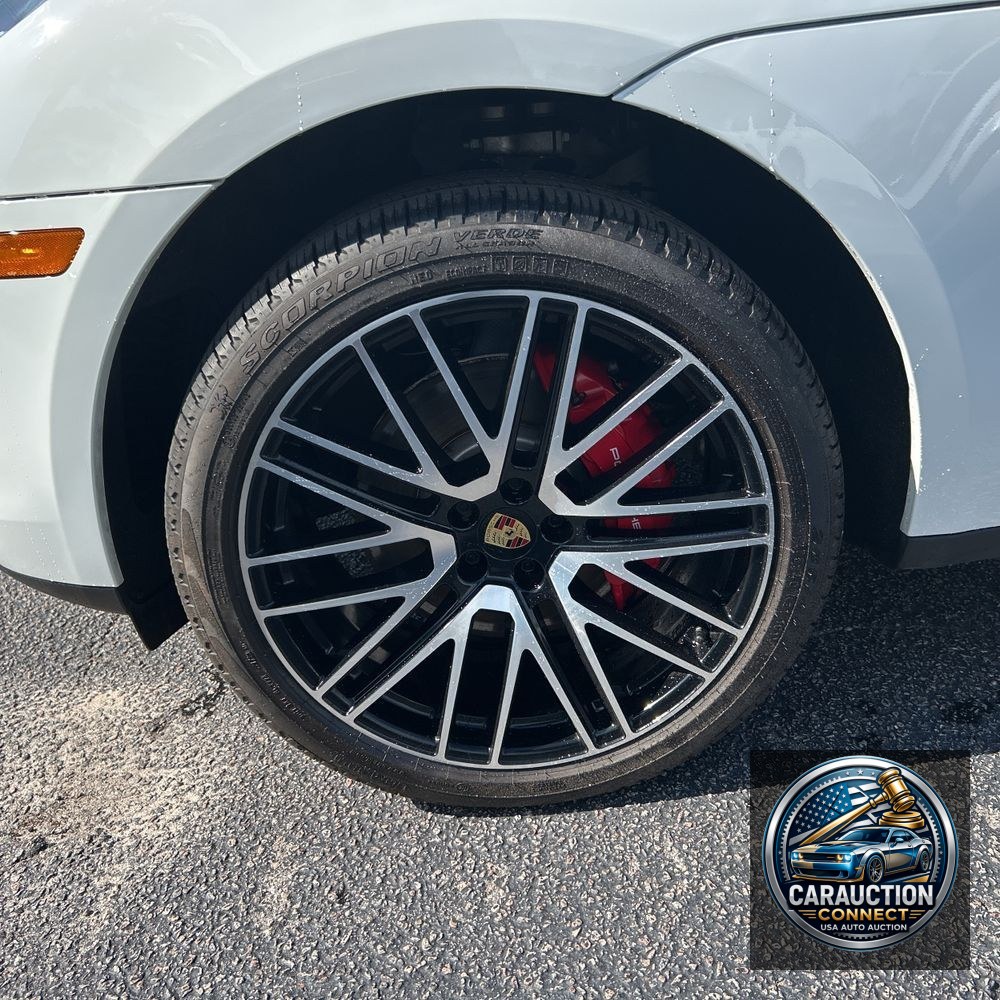 2023 Porsche Macan S