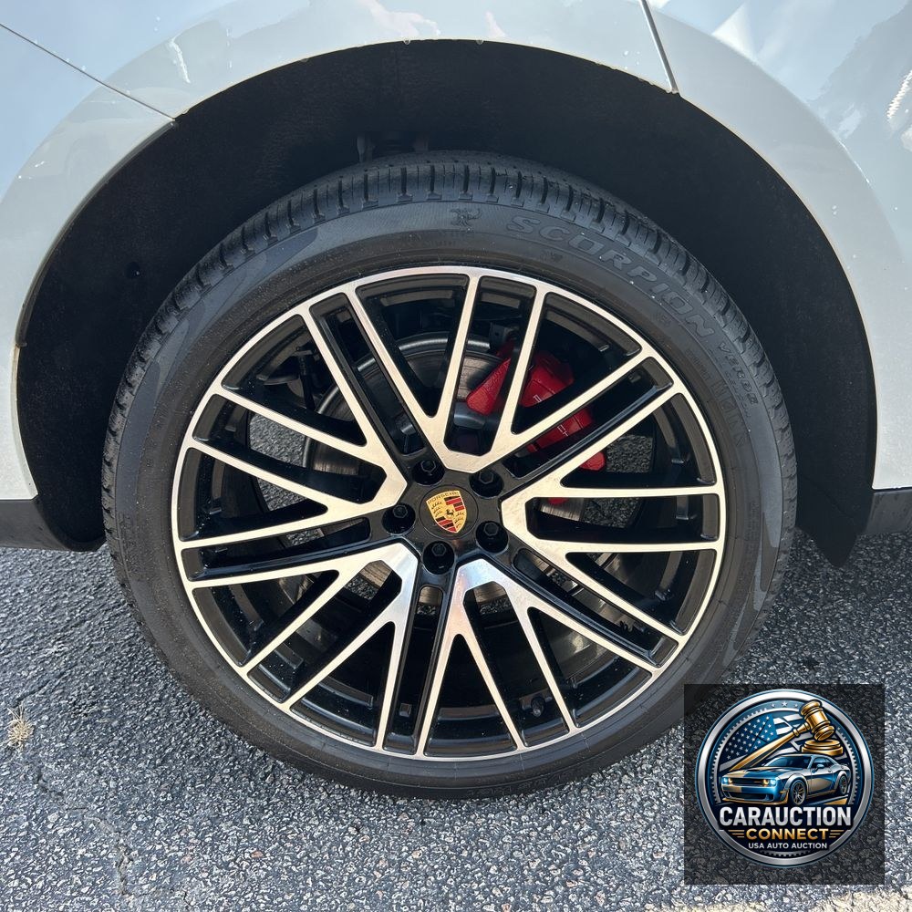 2023 Porsche Macan S