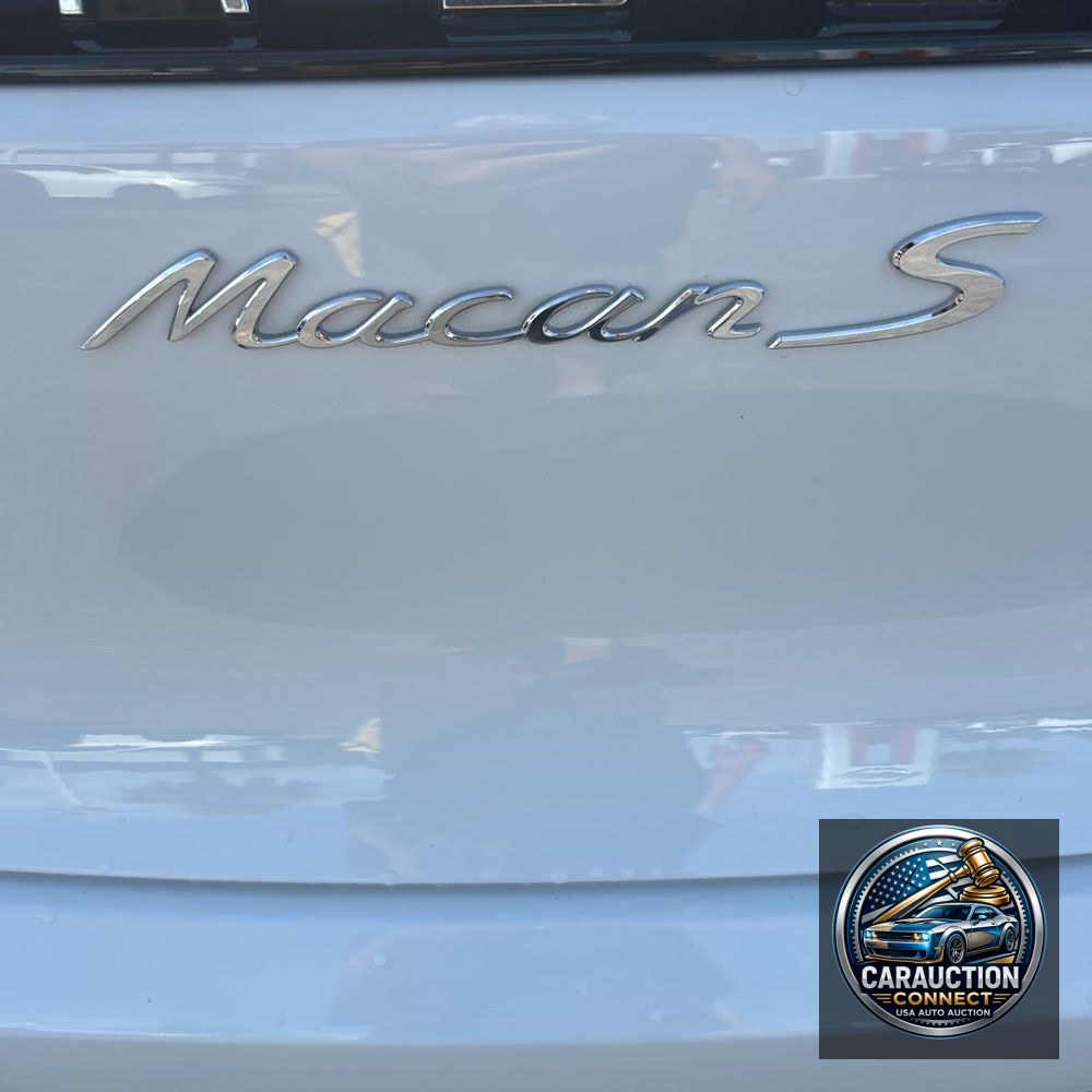 2023 Porsche Macan S