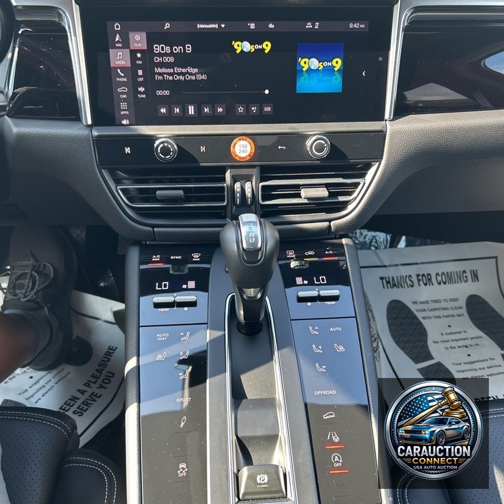 2023 Porsche Macan S