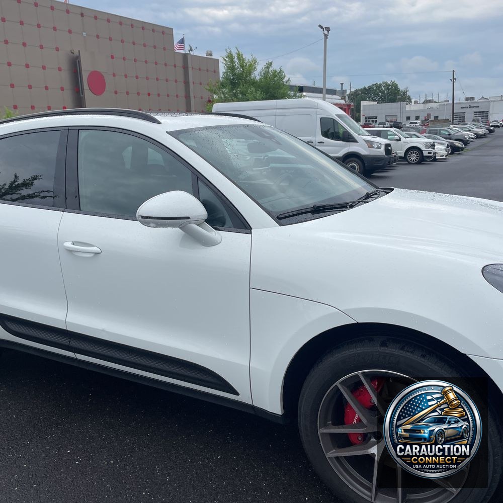 2022 Porsche Macan S