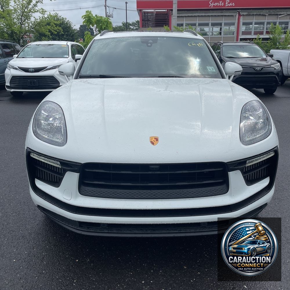2022 Porsche Macan S
