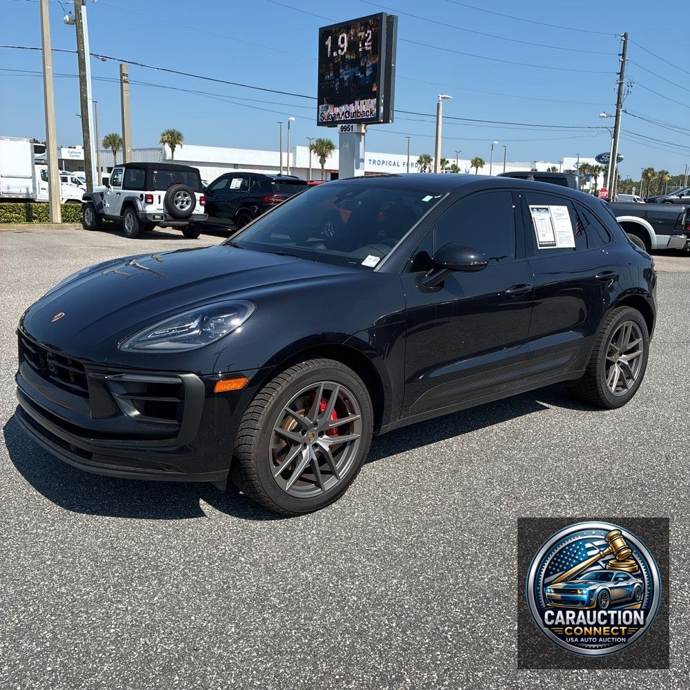 2022 Porsche Macan S