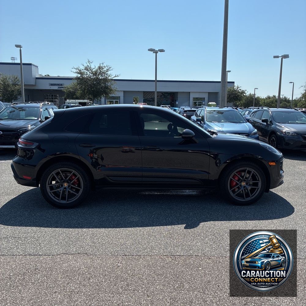 2022 Porsche Macan S