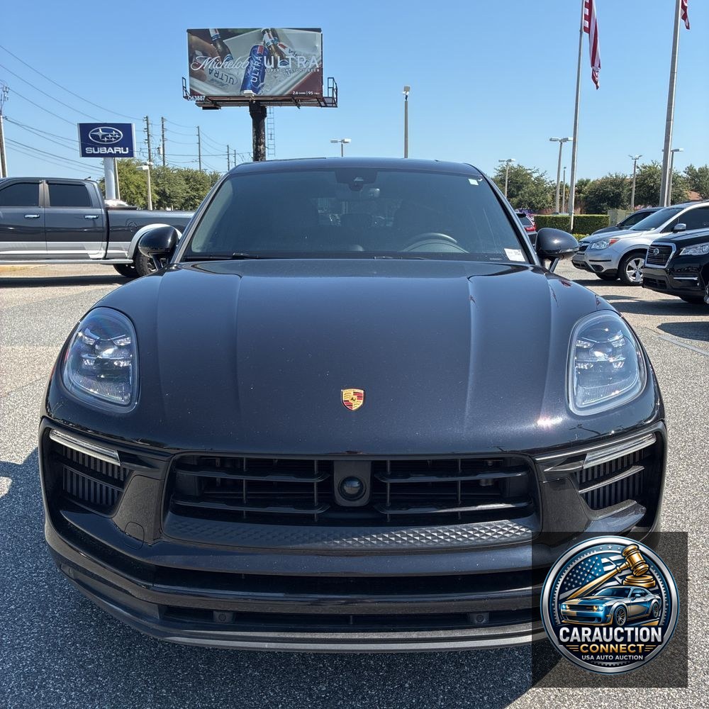 2022 Porsche Macan S