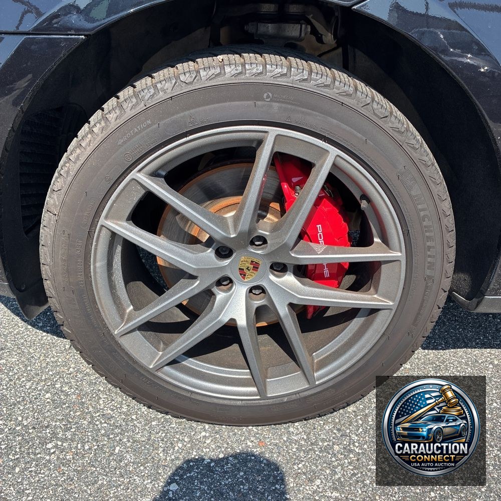 2022 Porsche Macan S