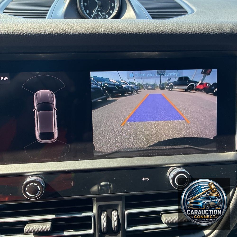 2022 Porsche Macan S