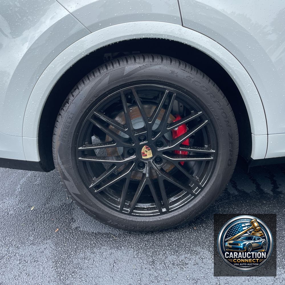 2024 Porsche Cayenne S