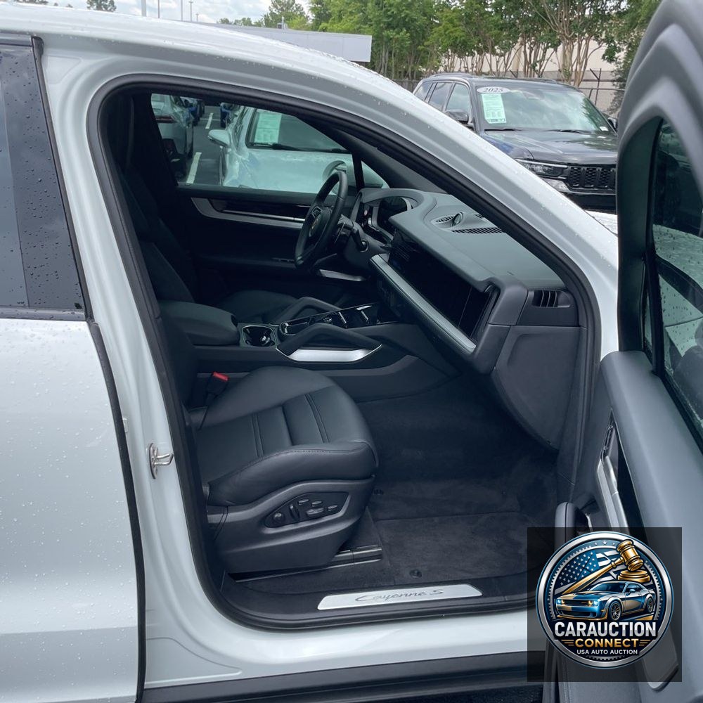 2024 Porsche Cayenne S
