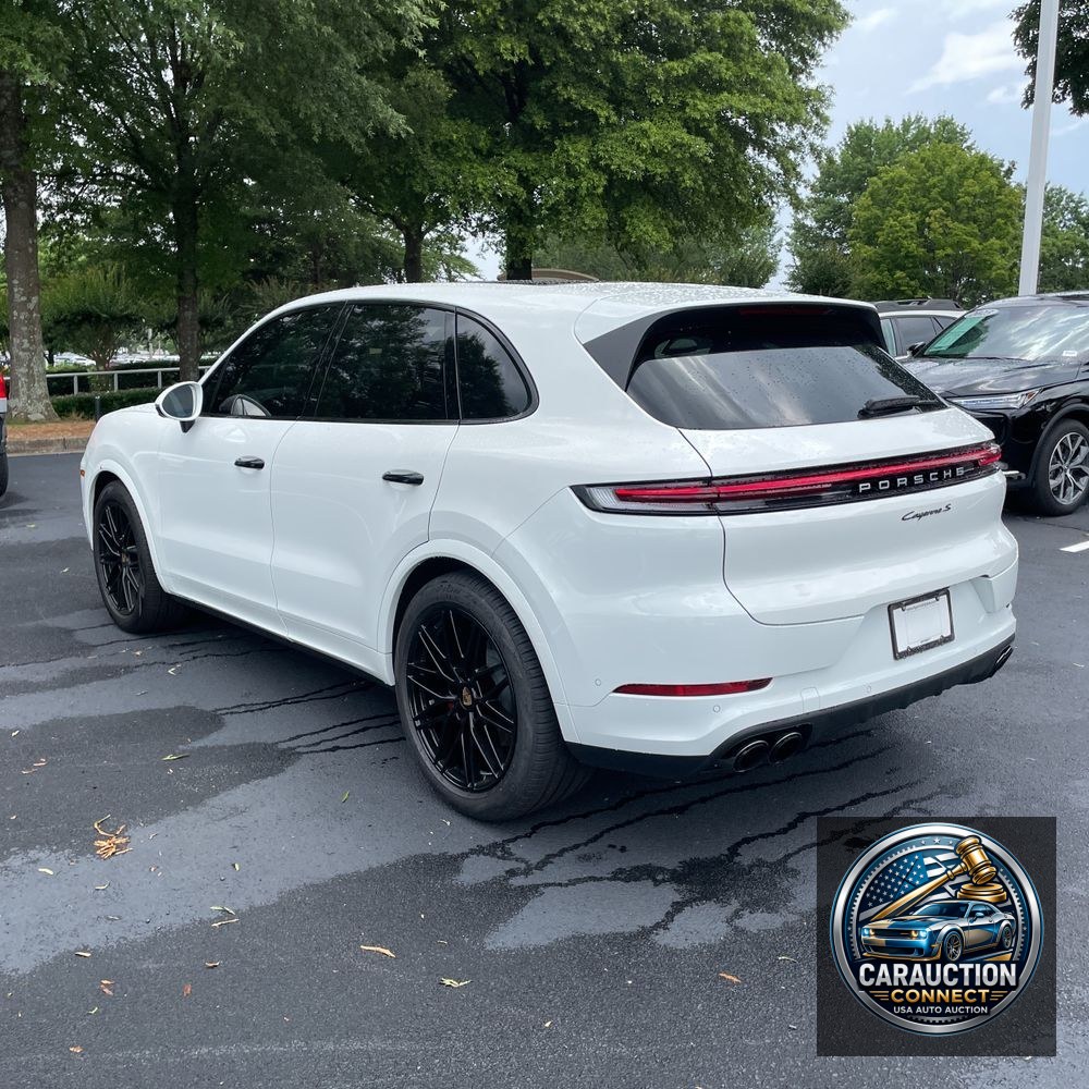2024 Porsche Cayenne S