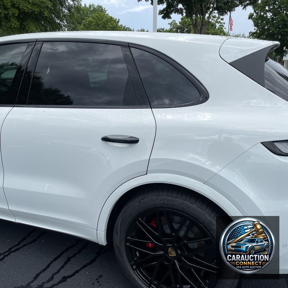 2024 Porsche Cayenne S