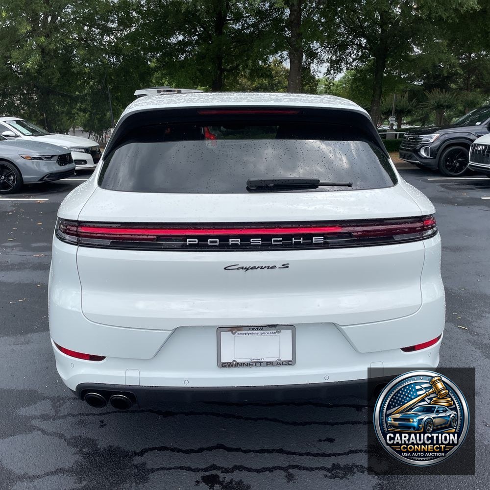 2024 Porsche Cayenne S