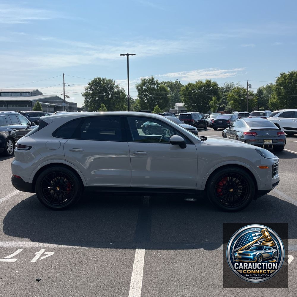 2024 Porsche Cayenne S