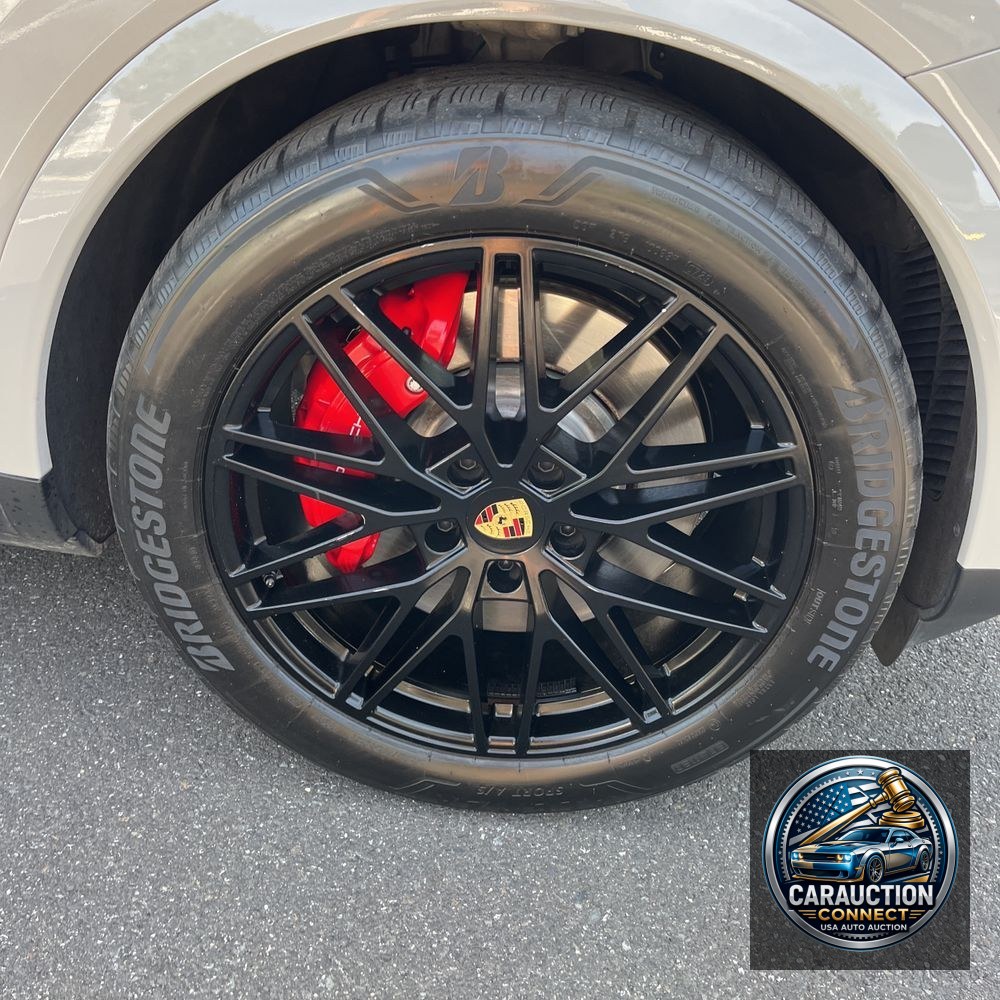 2024 Porsche Cayenne S