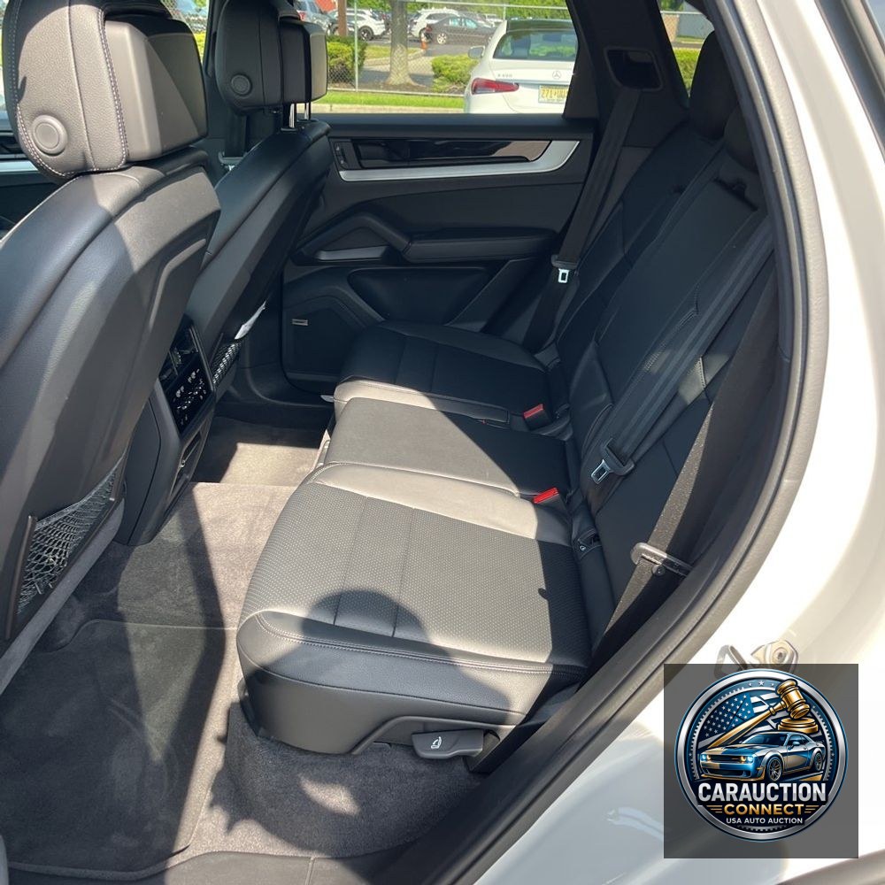 2024 Porsche Cayenne S