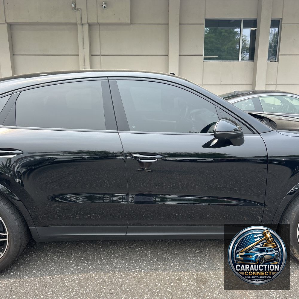 2024 Porsche Cayenne Base