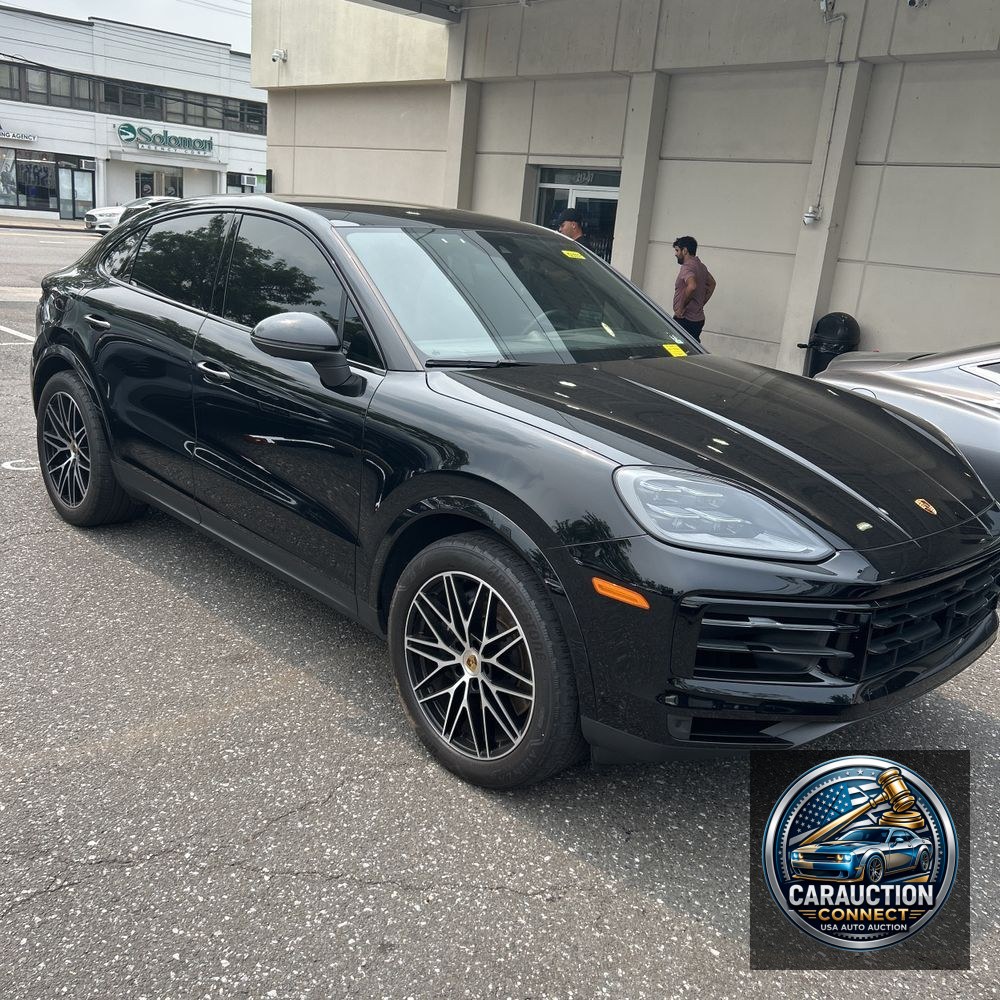2024 Porsche Cayenne Base