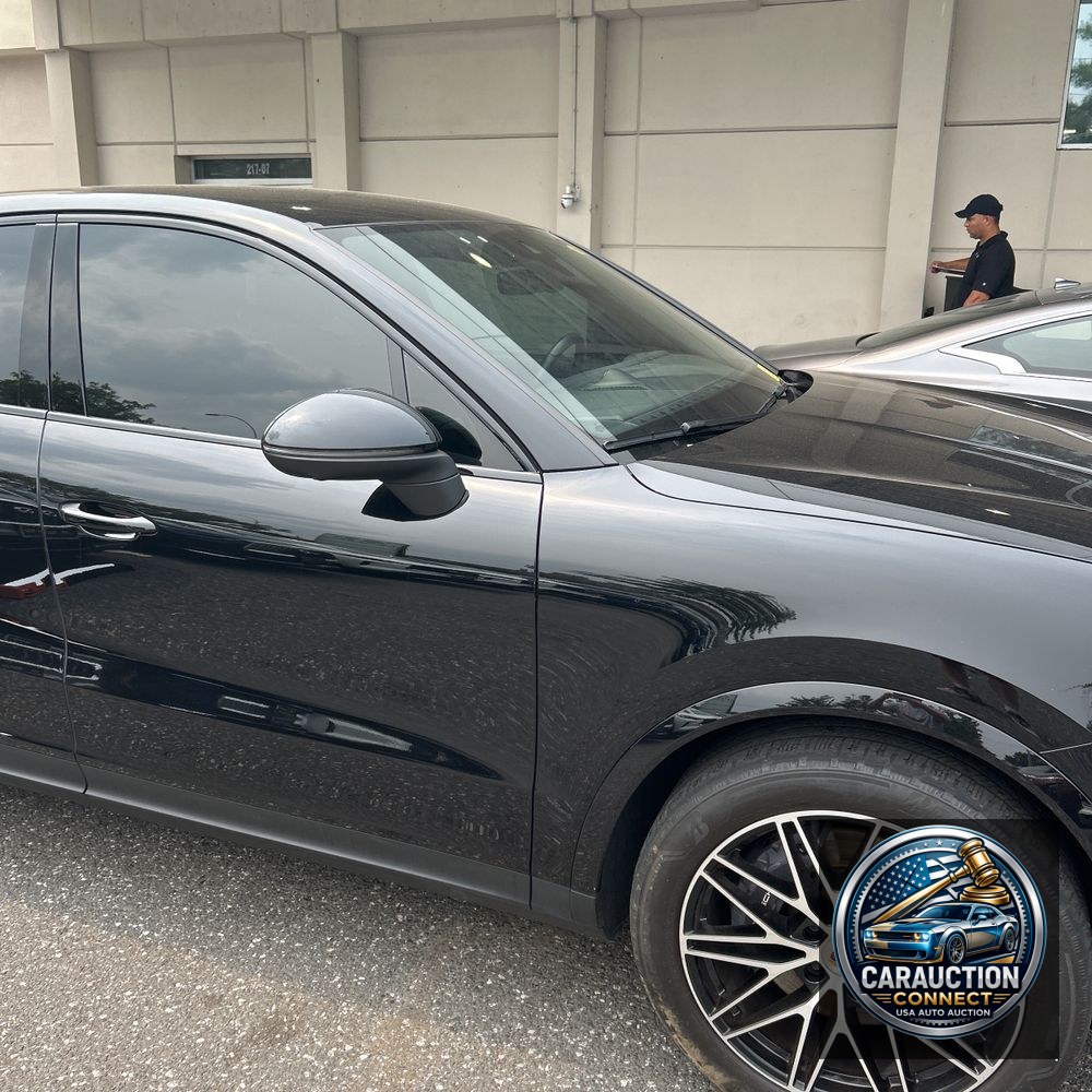2024 Porsche Cayenne Base
