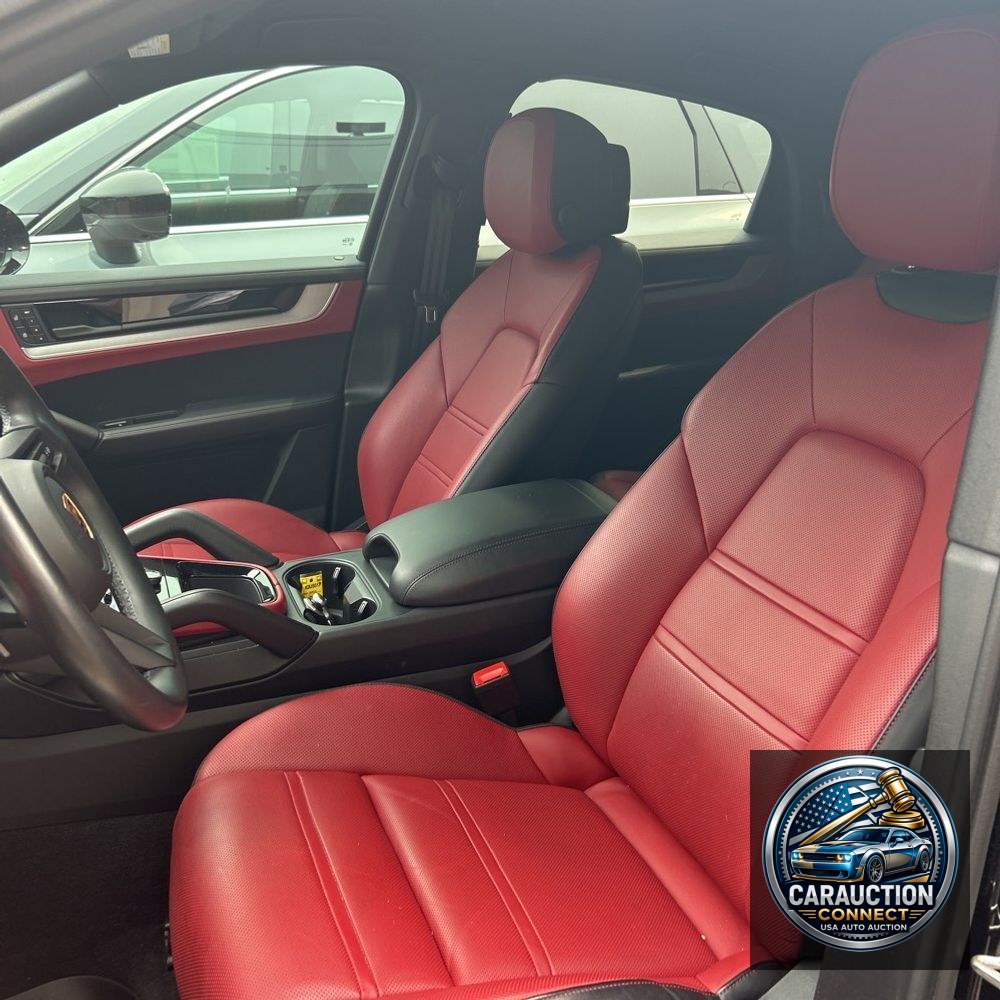 2024 Porsche Cayenne Base