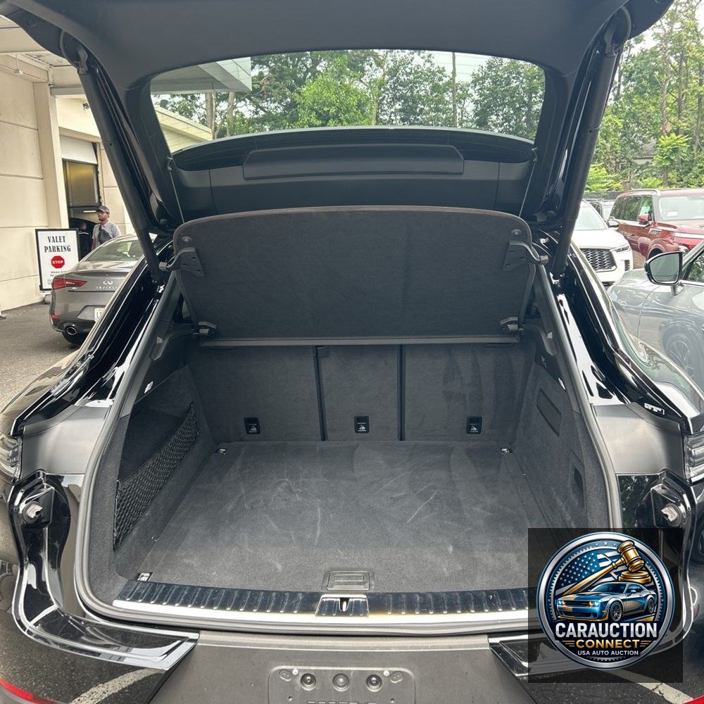 2024 Porsche Cayenne Base