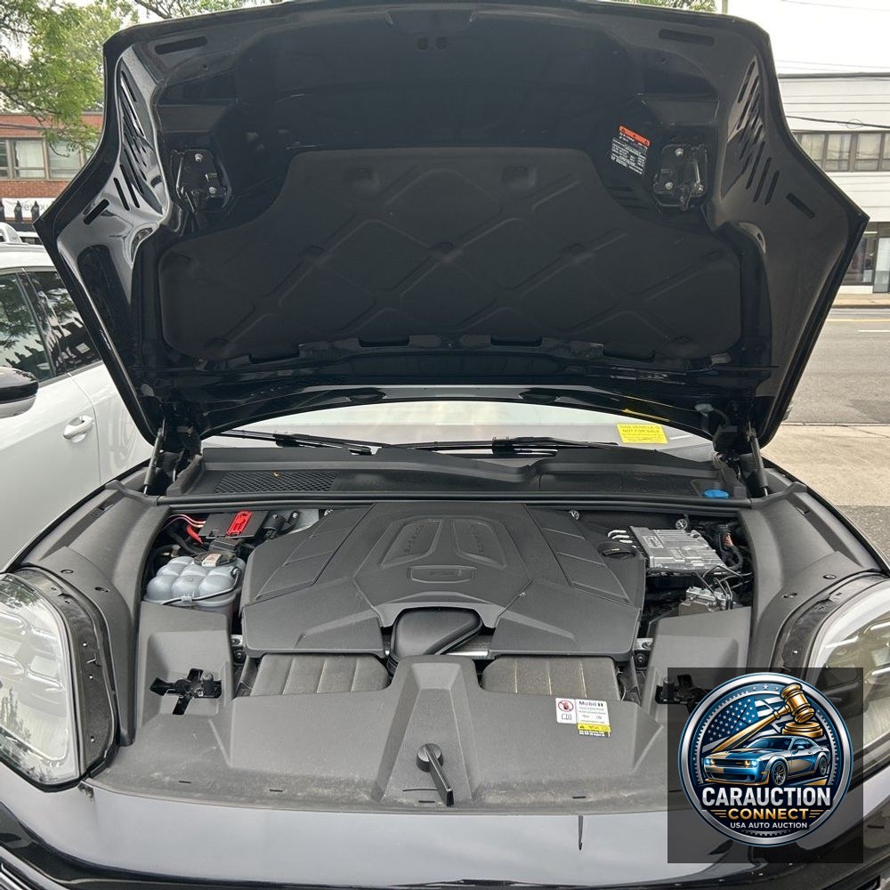2024 Porsche Cayenne Base