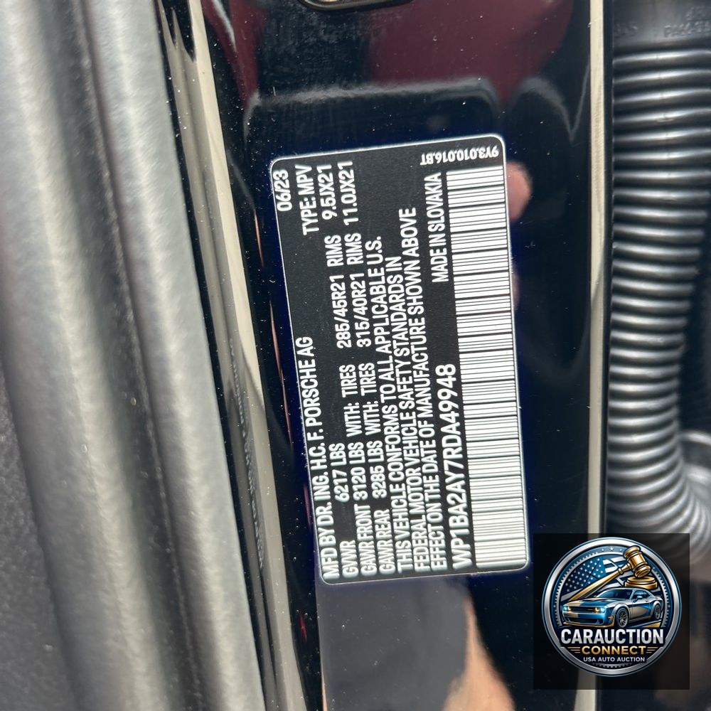 2024 Porsche Cayenne Base