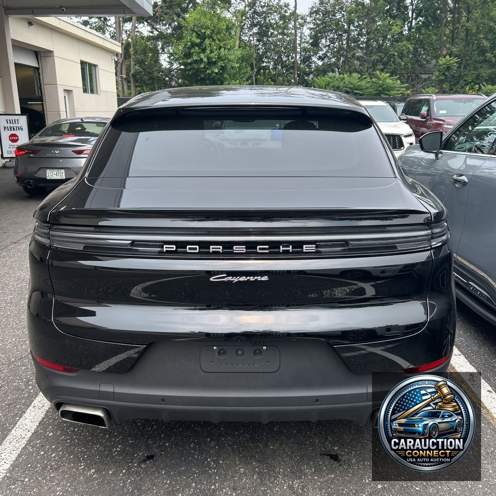 2024 Porsche Cayenne Base