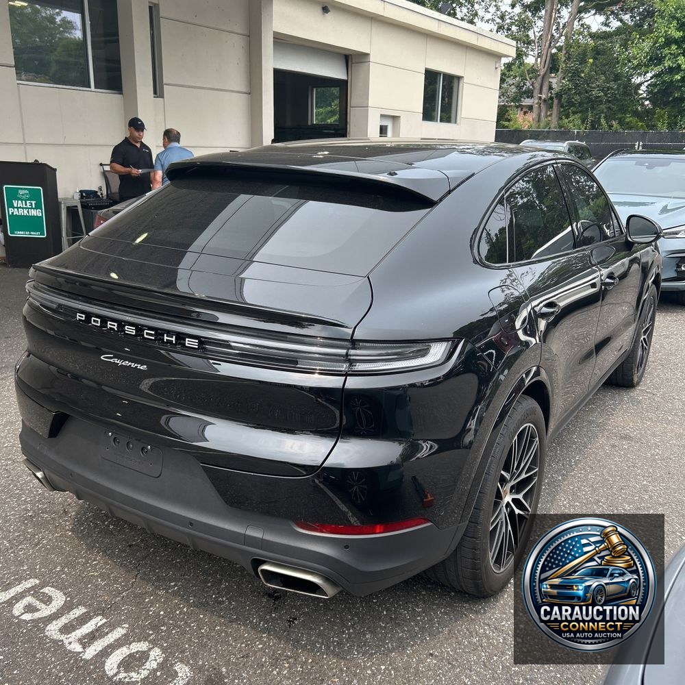 2024 Porsche Cayenne Base