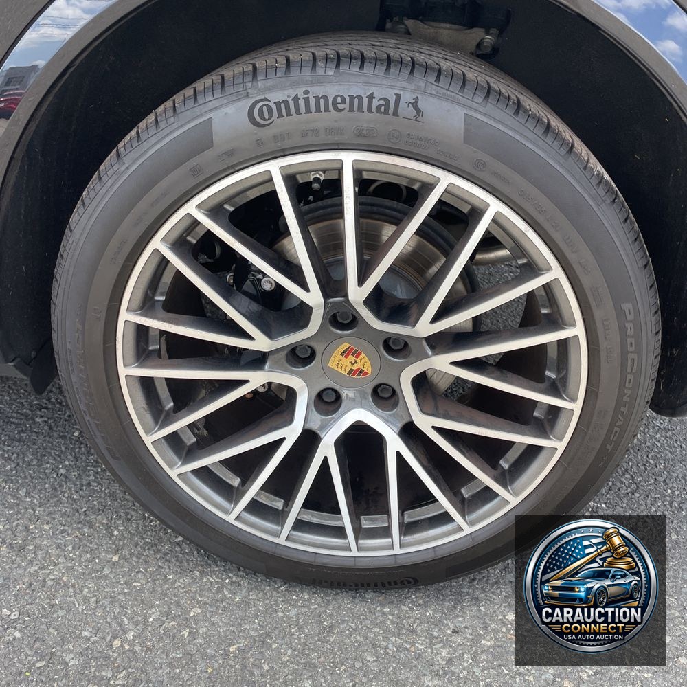 2022 Porsche Cayenne S Platinum Edition