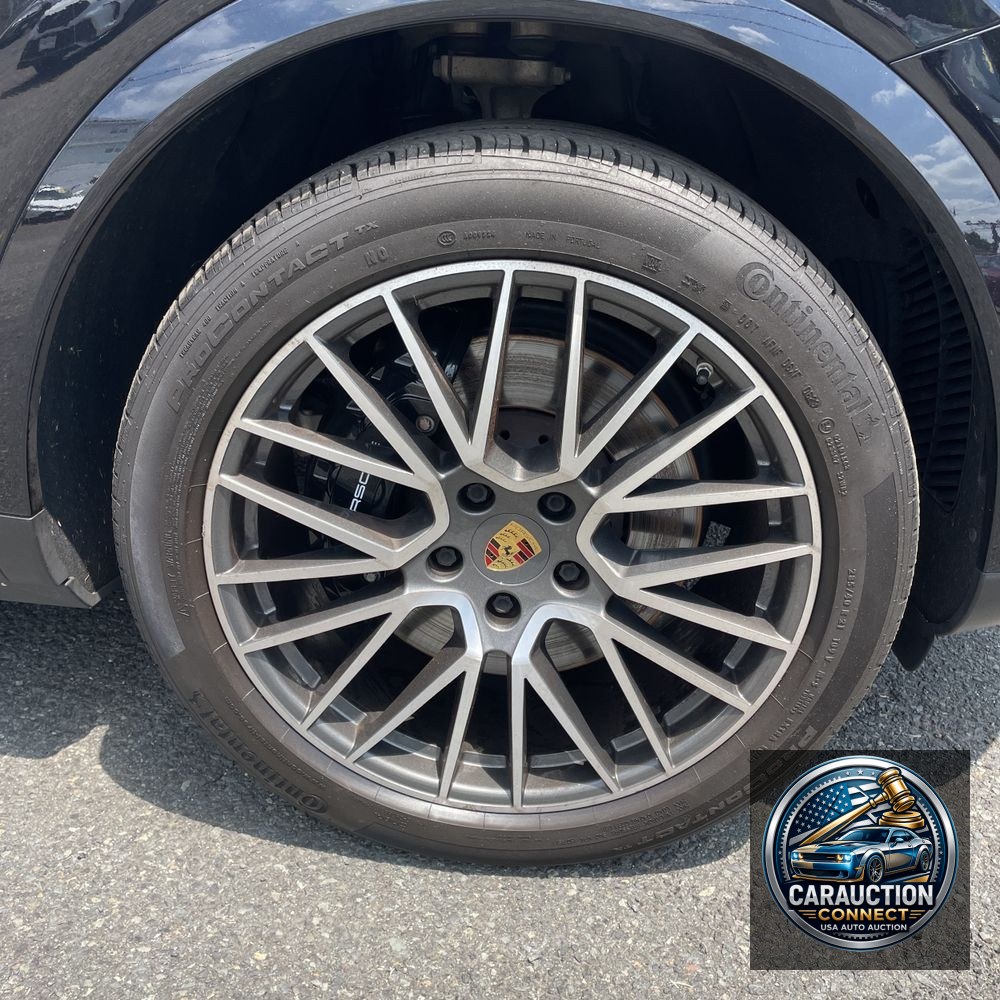 2022 Porsche Cayenne S Platinum Edition