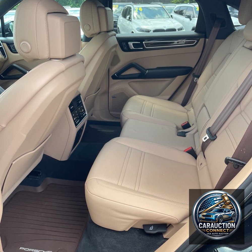 2022 Porsche Cayenne S Platinum Edition