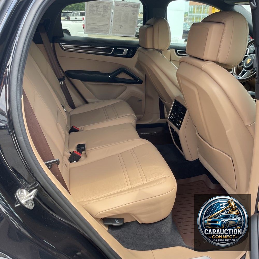 2022 Porsche Cayenne S Platinum Edition