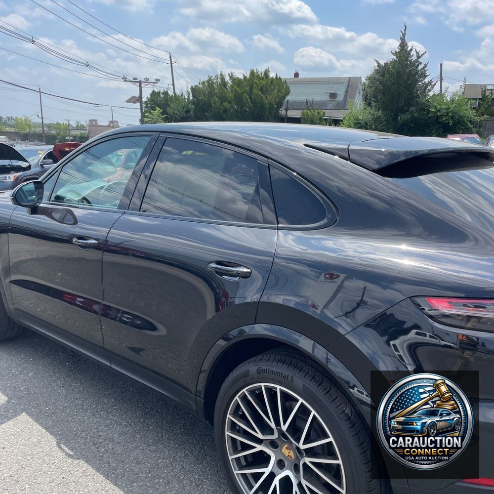 2022 Porsche Cayenne S Platinum Edition
