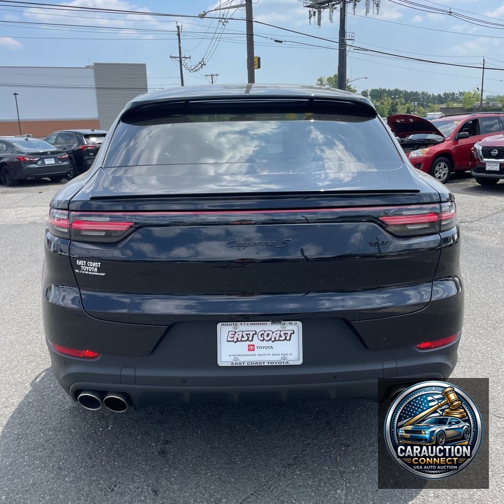 2022 Porsche Cayenne S Platinum Edition