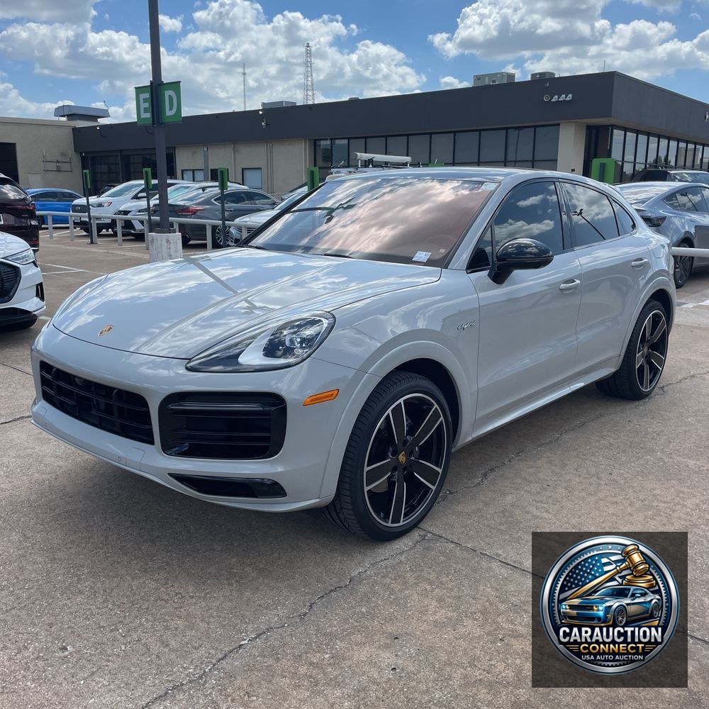 2022 Porsche Cayenne E-Hybrid Coupe