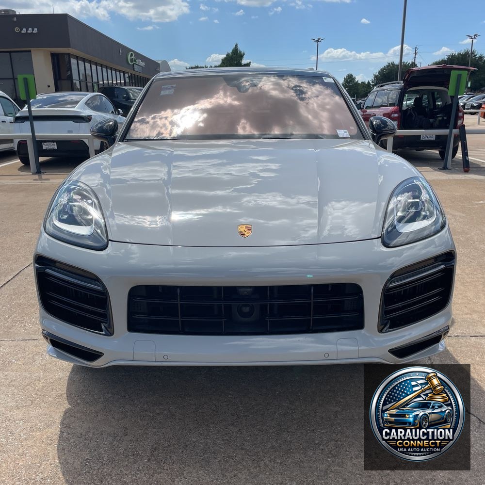 2022 Porsche Cayenne E-Hybrid Coupe