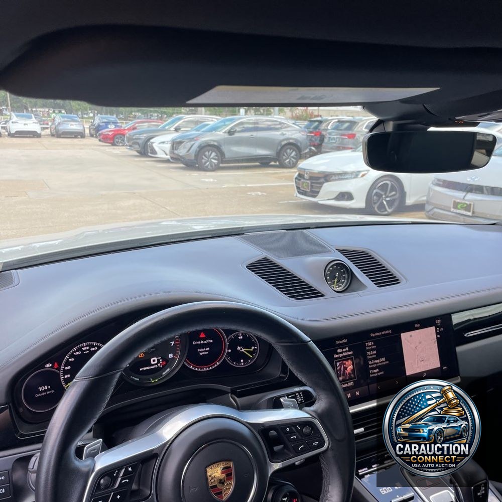 2022 Porsche Cayenne E-Hybrid Coupe