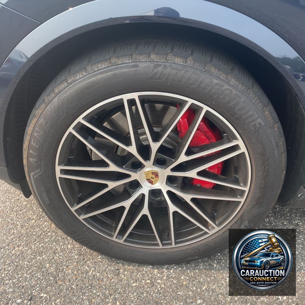 2024 Porsche Cayenne S