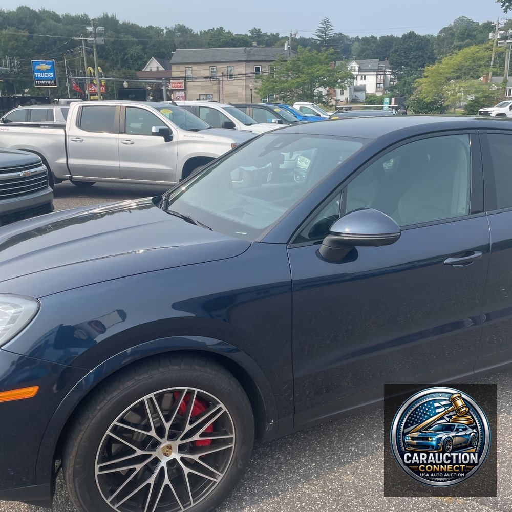 2024 Porsche Cayenne S