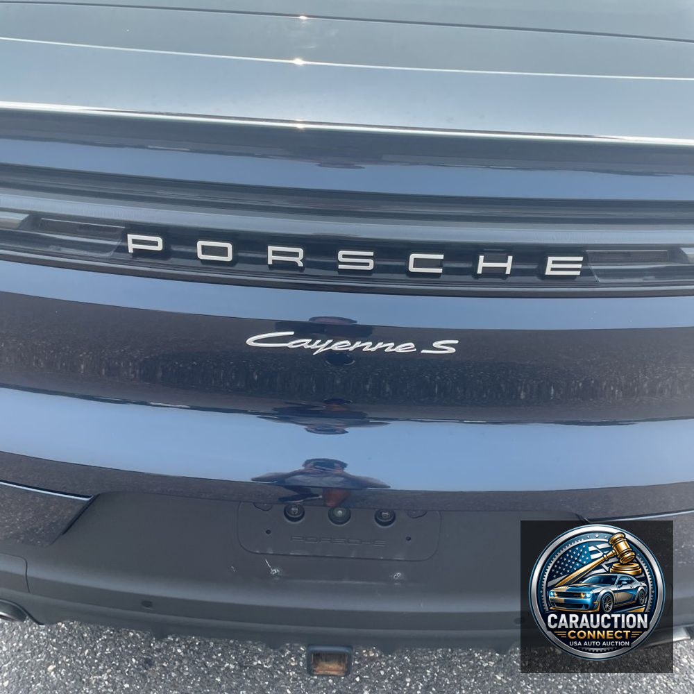 2024 Porsche Cayenne S