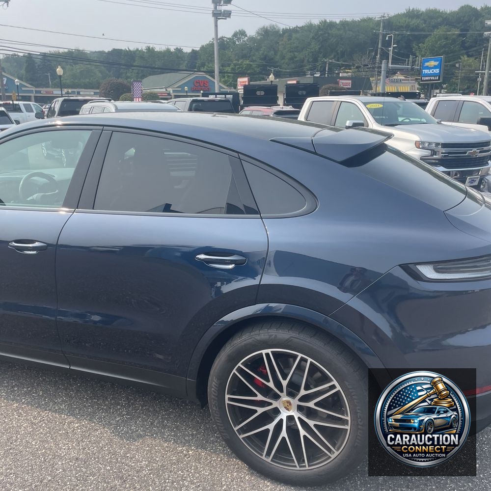 2024 Porsche Cayenne S