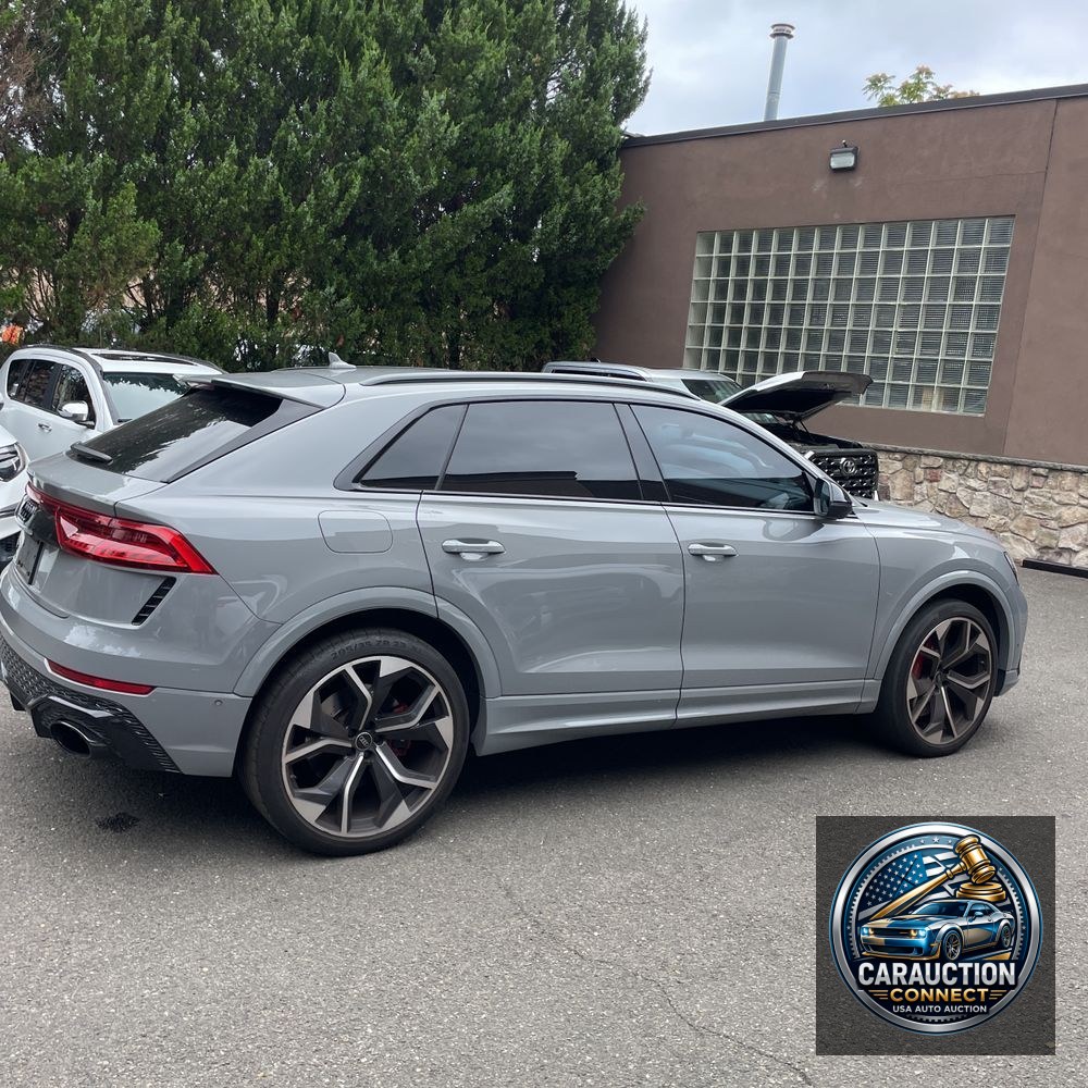 2024 Audi RS Q8 Base