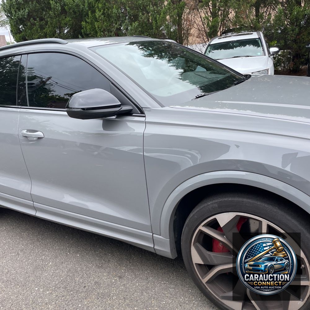 2024 Audi RS Q8 Base