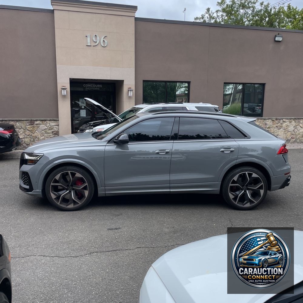 2024 Audi RS Q8 Base