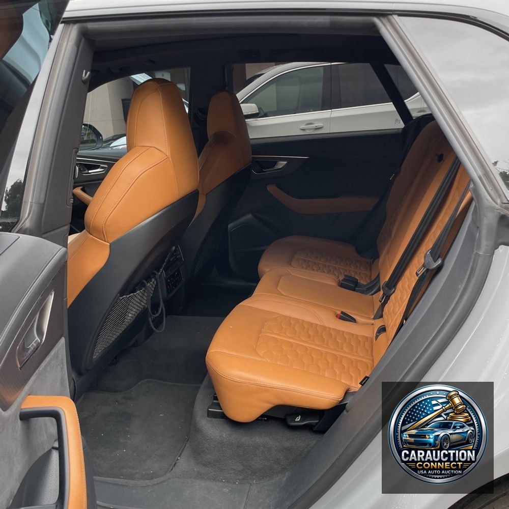 2024 Audi RS Q8 Base