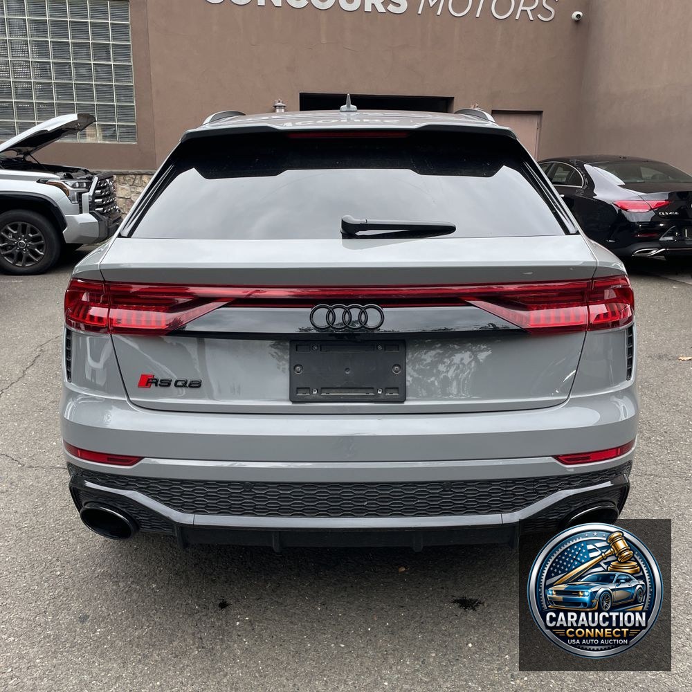 2024 Audi RS Q8 Base
