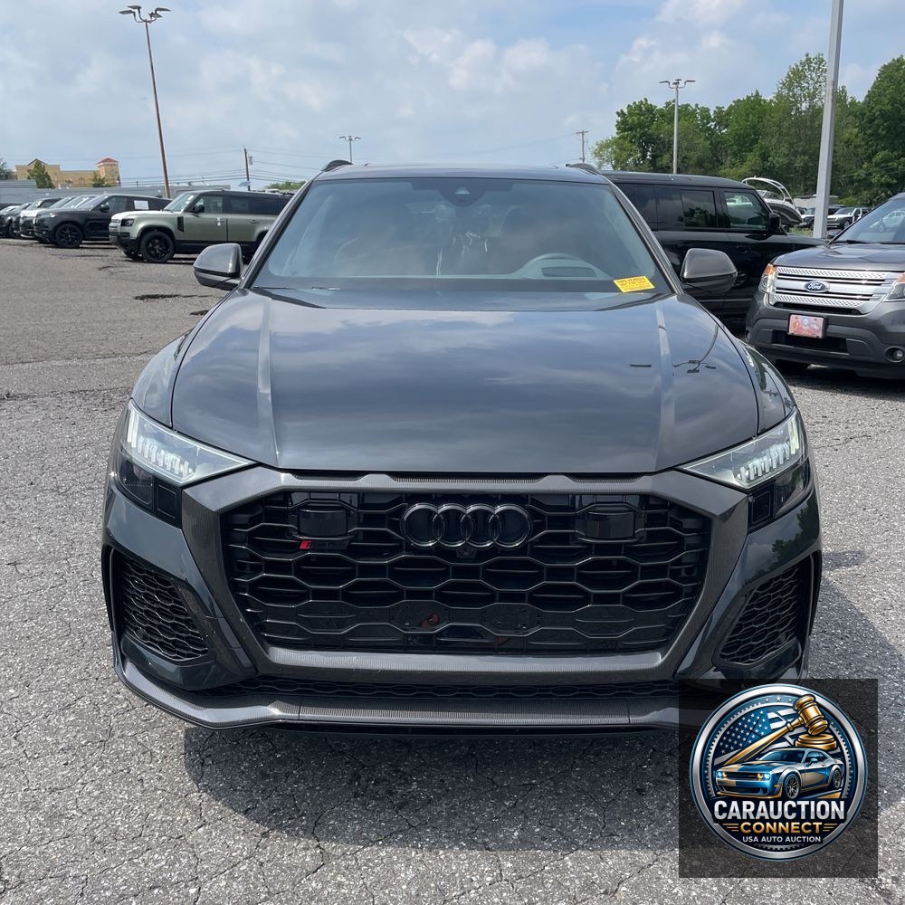 2024 Audi RS Q8 Base