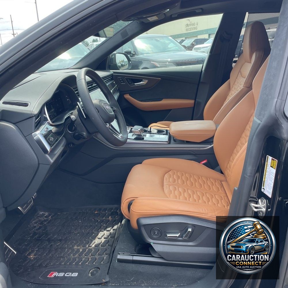 2024 Audi RS Q8 Base