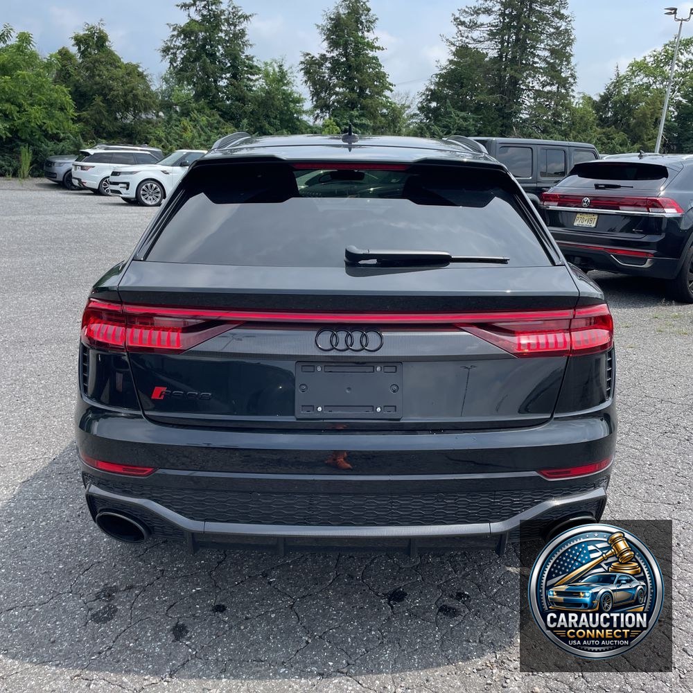 2024 Audi RS Q8 Base